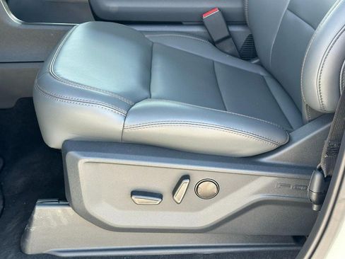 New 2025 Ford Expedition Active image 13