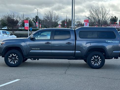 Used 2021 Toyota Tacoma TRD Off-Road w/ Technology Package image 7