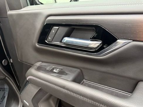 Used 2025 GMC Yukon Denali image 23