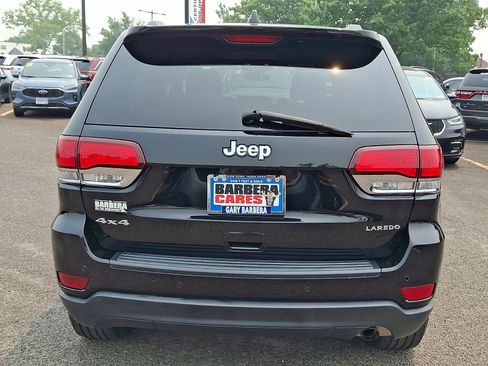Used 2021 Jeep Grand Cherokee Laredo AWD/4WD image 5