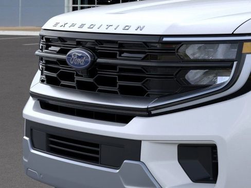 Used 2025 Ford Expedition Max Platinum w/ Platinum Ultimate Package image 20