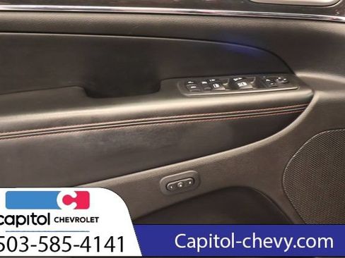 Used 2018 Jeep Grand Cherokee Trailhawk w/ Trailhawk Luxury Group AWD/4WD image 11