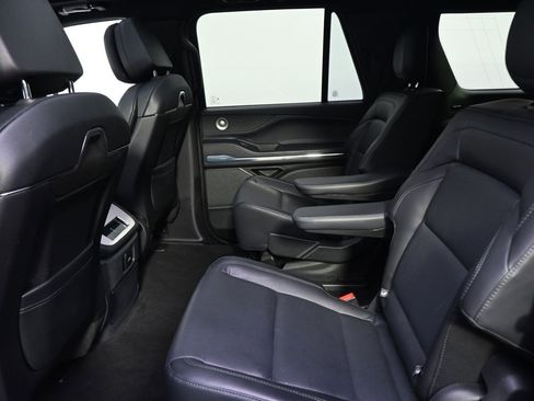 New 2025 Lincoln Navigator L Reserve w/ Jet Appearance Package image 21