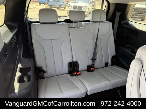 Used 2025 Hyundai Palisade SEL AWD/4WD image 32