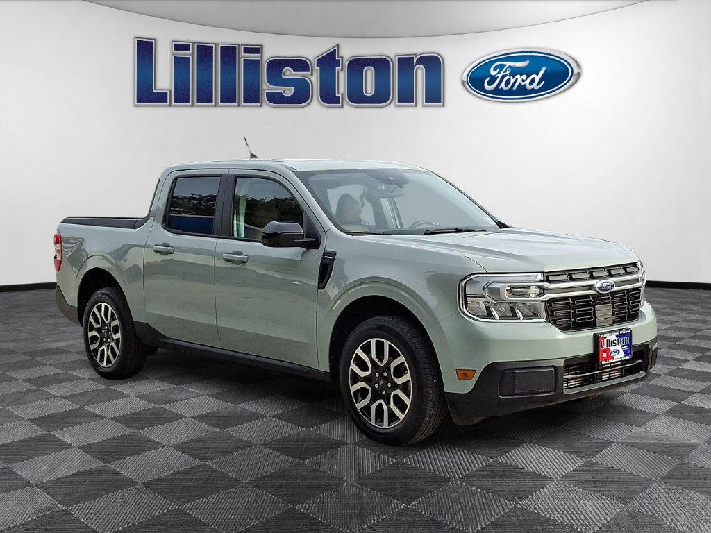 Used 2024 Ford Maverick Lariat w/ 4K Tow Package AWD/4WD image 3