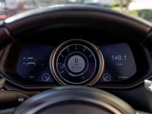 Used 2019 Aston Martin DB11 Volante image 6