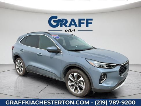 Used 2023 Ford Escape Platinum AWD/4WD image 13