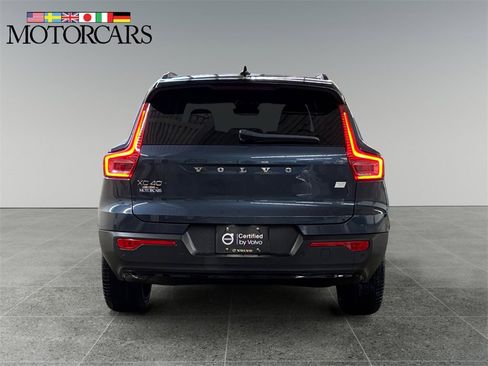 Certified 2022 Volvo XC40 P8 Recharge Plus image 4