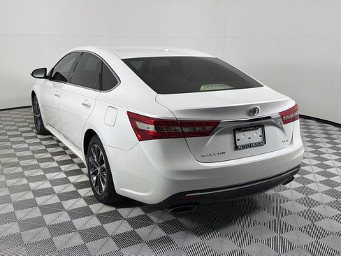 Used 2016 Toyota Avalon XLE Premium FWD image 7