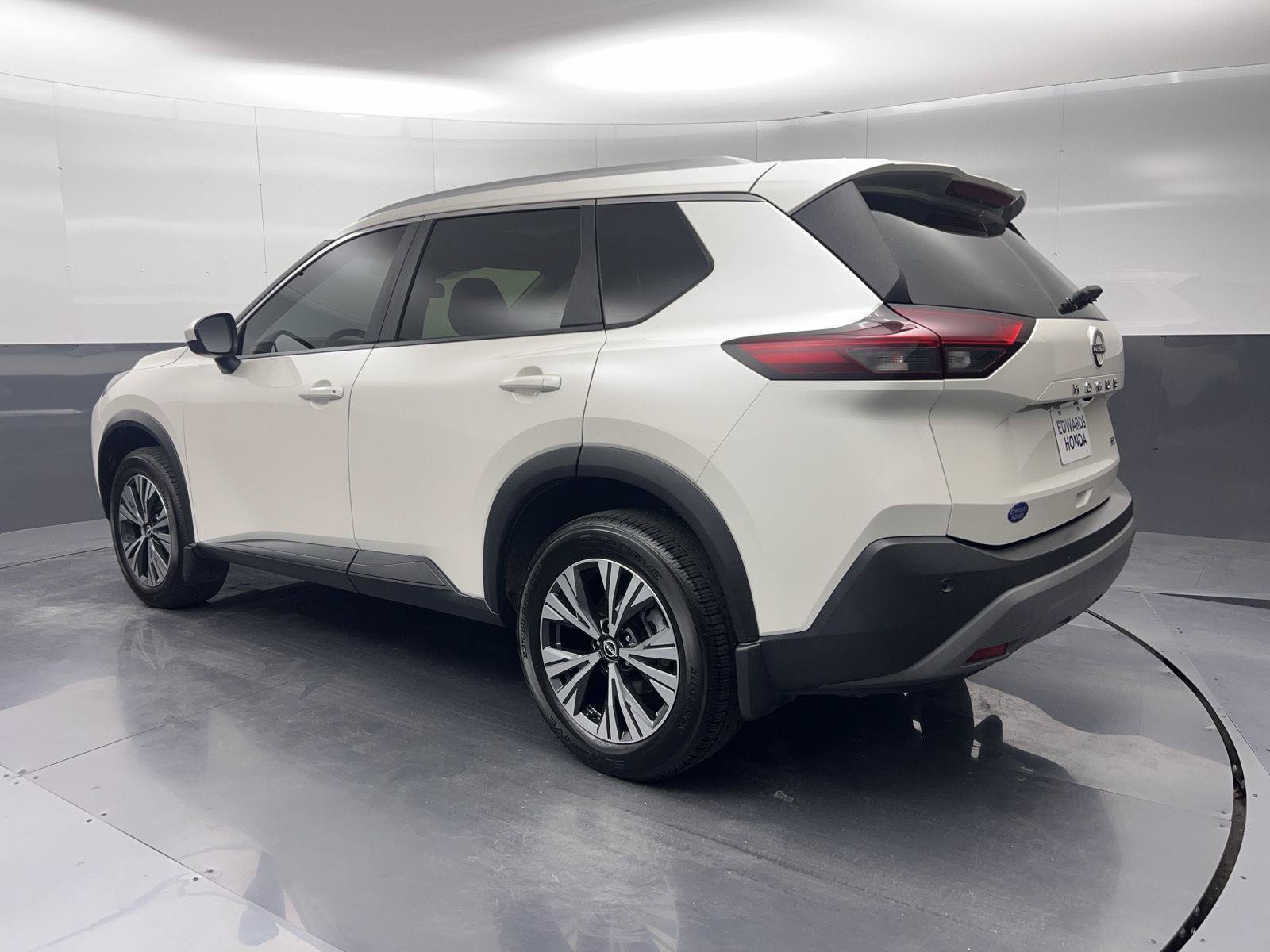 Used 2023 Nissan Rogue SV w/ SV Premium B Package FWD image 5