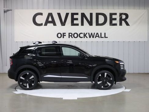 New 2026 Nissan Kicks SR w/ Cold Weather Package image 6