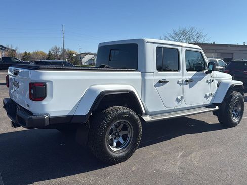 Used 2021 Jeep Gladiator Overland image 5