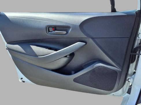 Used 2025 Toyota Corolla LE FWD image 21