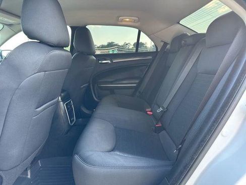 Certified 2021 Chrysler 300 Touring w/ Chrome Appearance Package RWD image 27