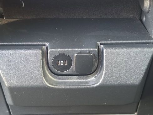 Used 2024 Ford F150 XLT AWD/4WD image 15