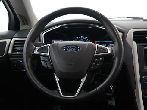 Used 2015 Ford Fusion SE w/ Equipment Group 202A image 14