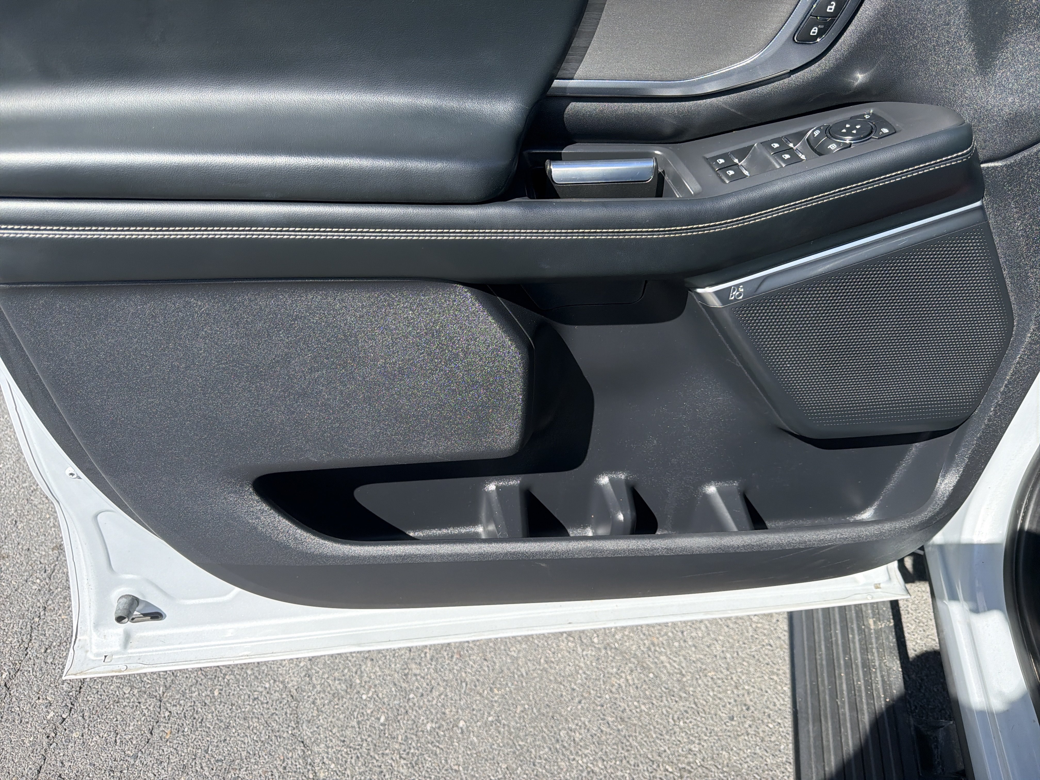 Used 2025 Ford Expedition Max Platinum AWD/4WD image 16