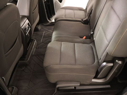 Used 2021 Chevrolet Traverse LS FWD image 11