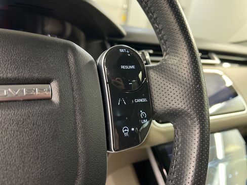 Used 2020 Land Rover Range Rover Velar S image 18