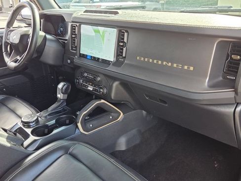 Used 2025 Ford Bronco Badlands AWD/4WD image 15