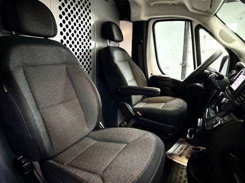 Used 2023 RAM ProMaster 2500 FWD image 26