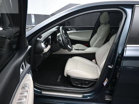 Used 2023 Genesis G70 3.3T w/ Sport Prestige Package RWD image 12
