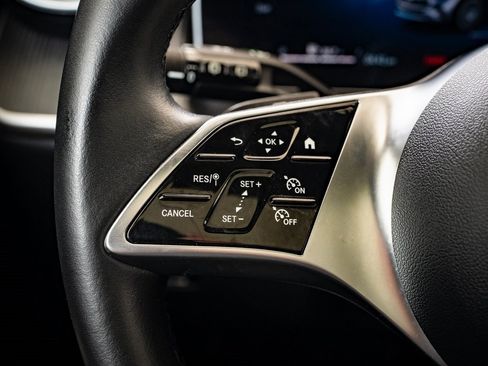 Certified 2025 Mercedes-Benz GLC 300 4MATIC image 24