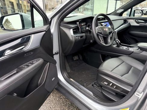 Used 2025 Cadillac XT5 Premium Luxury image 18