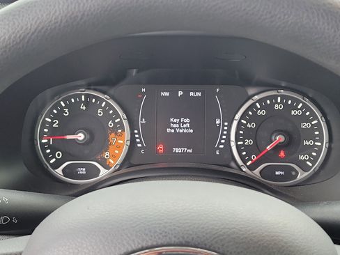 Used 2017 Jeep Renegade Sport w/ Power & Air Group image 20