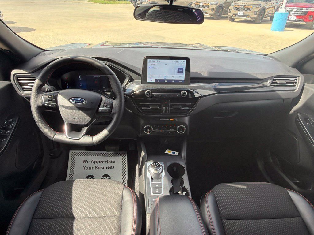 Used 2025 Ford Escape ST-Line Select AWD/4WD image 15