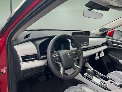 New 2026 Mitsubishi Outlander SE AWD/4WD image 27