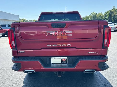 Used 2023 GMC Sierra 1500 AT4 w/ AT4 Premium Package AWD/4WD image 7