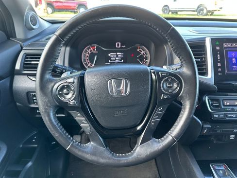 Used 2016 Honda Pilot Touring image 15