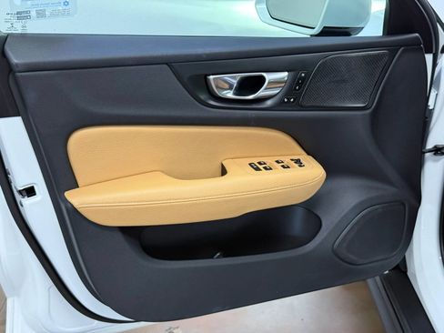 Used 2020 Volvo V60 T5 Cross Country AWD/4WD image 19