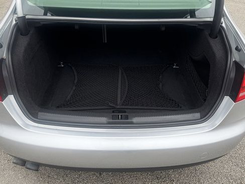 Used 2011 Audi A4 2.0T Premium Plus image 9