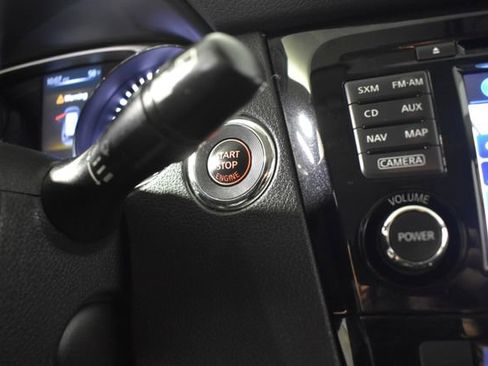 Used 2016 Nissan Rogue SL AWD/4WD image 18