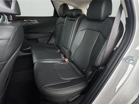 New 2026 Kia Sportage EX FWD image 11