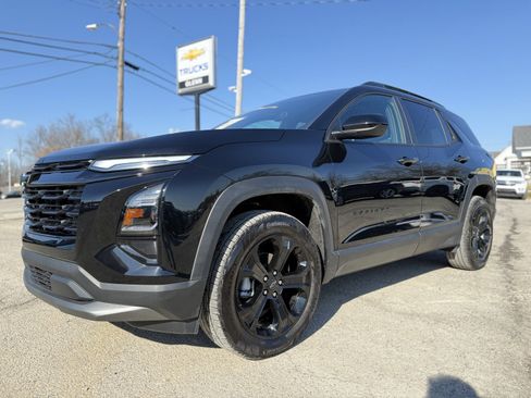 Used 2026 Chevrolet Equinox LT w/ Convenience Package II image 2