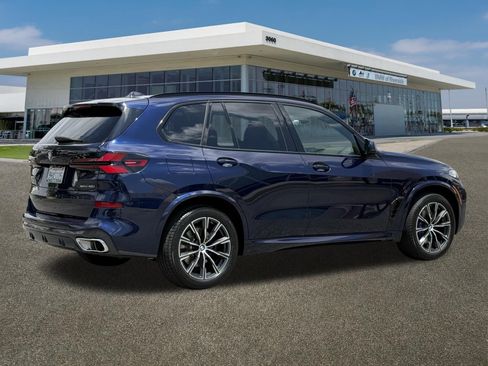 Certified 2024 BMW X5 sDrive40i w/ M Sport Package RWD image 11