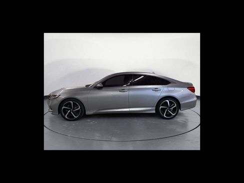 Used 2019 Honda Accord Sport image 3