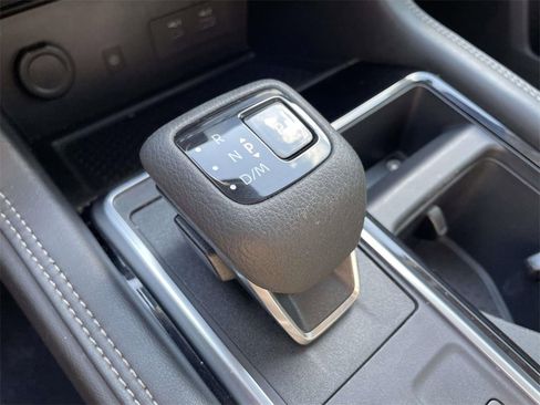 Used 2024 Nissan Pathfinder Platinum w/ Cargo Package image 25