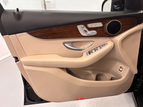 Certified 2022 Mercedes-Benz GLC 300 4MATIC image 15