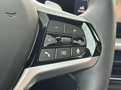 Used 2025 BMW 230i Coupe w/ Premium Package image 31