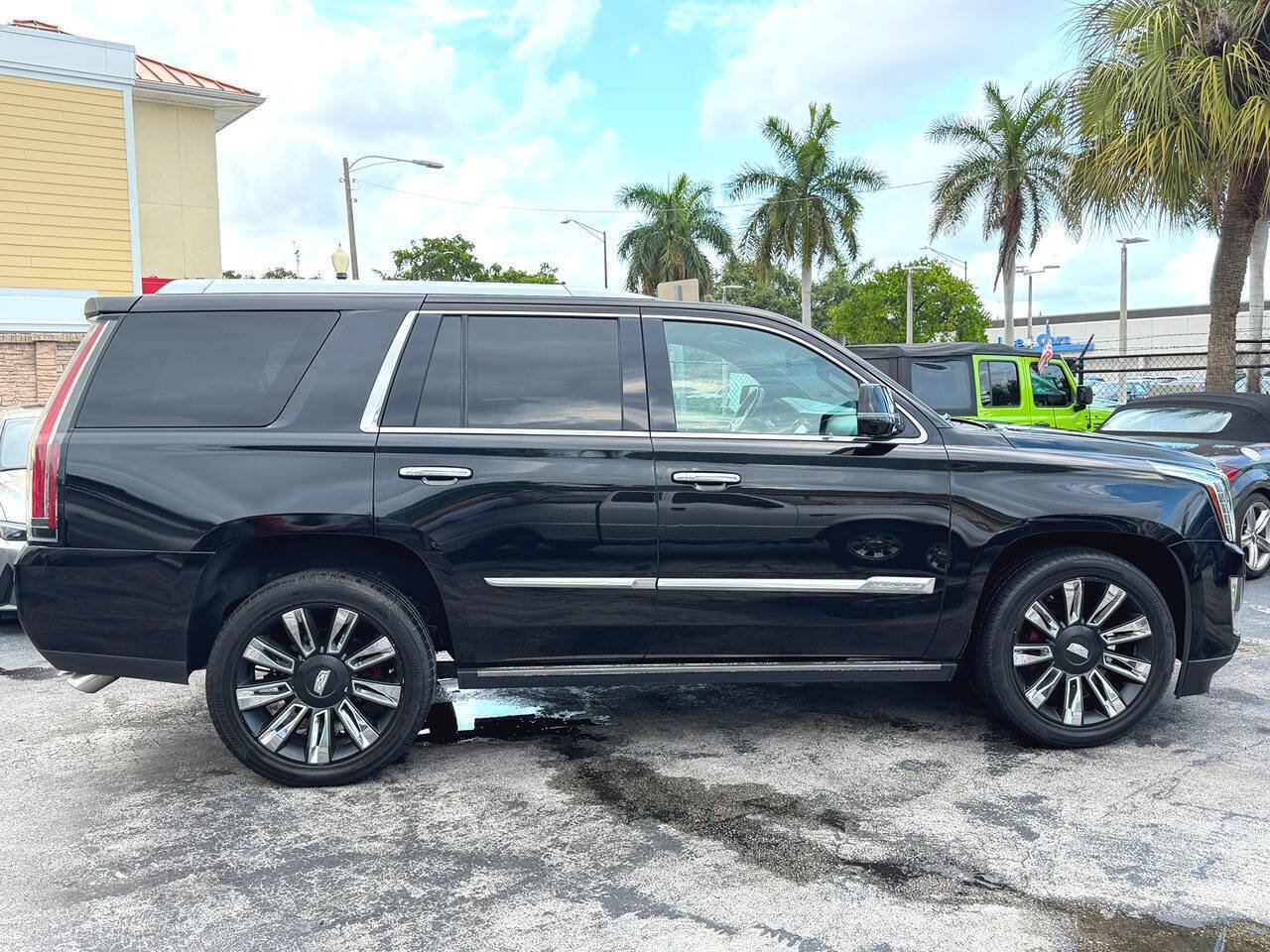Used 2016 Cadillac Escalade Platinum AWD/4WD image 10