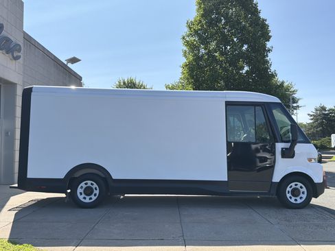 Used 2024 Chevrolet Brightdrop 600 w/ Battery Pack, Max Range AWD/4WD image 7