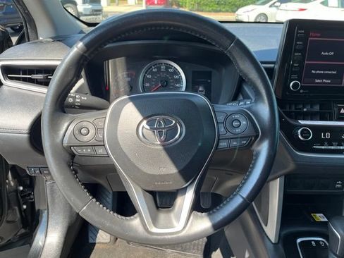 Used 2022 Toyota Corolla Cross LE AWD/4WD image 21