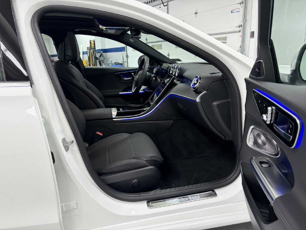 Used 2025 Mercedes-Benz C 300 4MATIC Sedan image 19