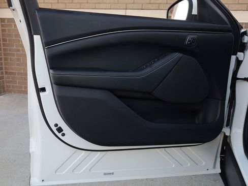 Used 2022 Ford Mustang Mach-E Select w/ Comfort/Technology Package RWD image 14