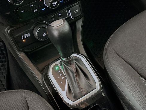 Used 2022 Jeep Renegade Latitude w/ Convenience Group image 17