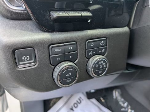 Used 2024 Chevrolet Silverado 1500 High Country w/ Technology Package AWD/4WD image 17